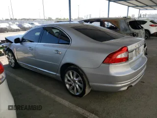 2016 Volvo S80 T5 Drive-E with VIN YV140MAK3G1196071, listed as a Copart auction lot 68480174 with 109,076 mi miles and Salvage Title. Bid and sale history available at carsss.com. Image 2.