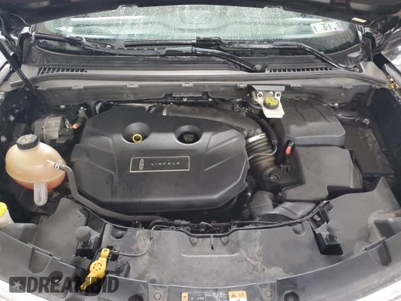 2017 Lincoln MKC Reserve with VIN 5LMTJ3DH3HUL44592, listed as a Copart auction lot 58578215 with 73,683 mi miles and Salvage title. Bid and sale history available at DreamBid. Image 12.