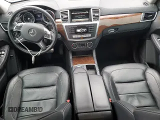 2015 Mercedes-Benz M 400 with VIN 4JGDA5GB9FA541274, listed as a Copart auction lot 53727975 with 118,921 mi miles and Clean Title. Bid and sale history available at DreamBid. Image 8.