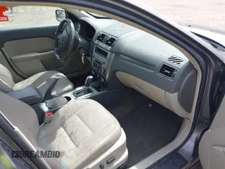 2012 Ford Fusion SEL with VIN 3FAHP0JA4CR390200, listed as a IAAI auction lot 42092002 with 180,839 mi miles and . Bid and sale history available at carsss.com. Image 5.