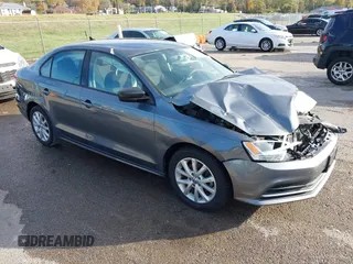 2015 Volkswagen Jetta SE z VIN 3VWD07AJ3FM336505, wystawiony jako IAAI lot #40822985 z przebiegiem 73 608 mil mil oraz . Historia ofert i sprzedaży dostępna na DreamBid. Obrazek 1.