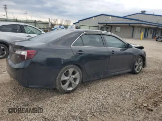 2014 Toyota Camry L with VIN 4T1BF1FK2EU351400, listed as a Copart auction lot 52198935 with 142,318 mi miles and Salvage Title. Bid and sale history available at carsss.com. Image 3.