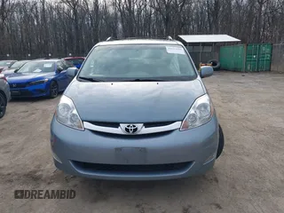2008 Toyota Sienna XLE with VIN 5TDZK22C18S102498, listed as a IAAI auction lot 41623508 with 214,485 mi miles. Bid and sale history available at carsss.com. Image 12.