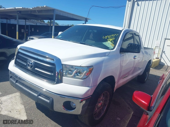 2011 Toyota Tundra 4WD Truck with VIN 5TFUM5F15BX023822, listed as a IAAI auction lot 41910977 with NaN miles. Bid and sale history available at carsss.com. Image 18.
