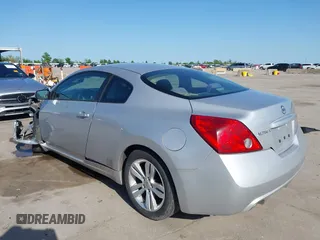 2013 Nissan Altima S z VIN 1N4AL2EP5DC202243, wystawiony jako IAAI lot #42029318 z przebiegiem Nie podano mil oraz . Historia ofert i sprzedaży dostępna na DreamBid. Obrazek 3.
