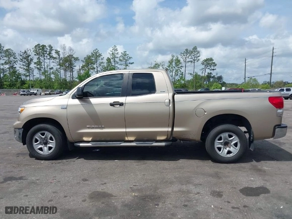 2007 Toyota Tundra SR5 with VIN 5TBBT54167S452826, listed as a IAAI auction lot 41956464 with 231,437 mi miles. Bid and sale history available at carsss.com. Image 14.