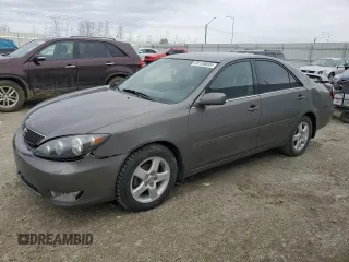 2005 Toyota Camry STD z VIN 4T1BE32K05U567895, wystawiony jako Copart lot #55125035 z przebiegiem 142 823 mil mil oraz Szkoda całkowita • Salvage title. Historia ofert i sprzedaży dostępna na DreamBid. Obrazek 1.
