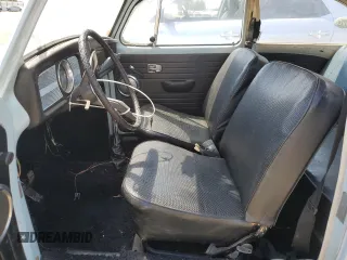1969 Volkswagen Beetle z VIN 119467543, wystawiony jako Copart lot #59442045 z przebiegiem 9 895 mil mil oraz Czysty tytuł • Clean title. Historia ofert i sprzedaży dostępna na DreamBid. Obrazek 7.