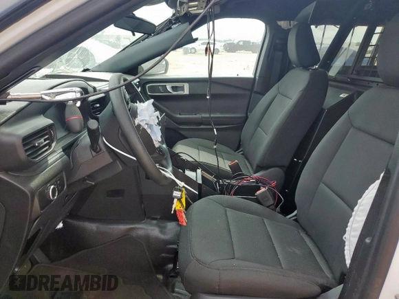 2023 Ford Police Interceptor Utility z VIN 1FM5K8AB5PGC17264, wystawiony jako Copart lot #57790225 z przebiegiem 457 mil mil oraz Tytuł czysty. Historia ofert i sprzedaży dostępna na DreamBid. Obrazek 7.
