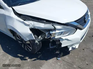 2018 Nissan Altima 2.5 SR with VIN 1N4AL3AP3JC134886, listed as a IAAI auction lot 41806510 with 171,653 mi miles. Bid and sale history available at carsss.com. Image 6.