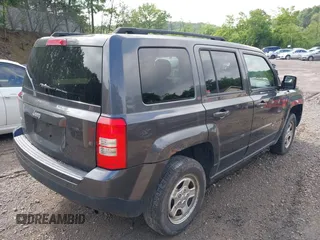2014 Jeep Patriot Sport with VIN 1C4NJRBB7ED717386, listed as a IAAI auction lot 42543071 with 176,852 mi miles and . Bid and sale history available at DreamBid. Image 4.