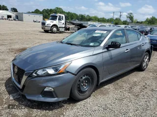 2020 Nissan Altima S z VIN 1N4BL4BV3LC119914, wystawiony jako Copart lot #61248155 z przebiegiem 58 803 mil mil oraz Czysty tytuł • Clean title. Historia ofert i sprzedaży dostępna na DreamBid. Obrazek 1.