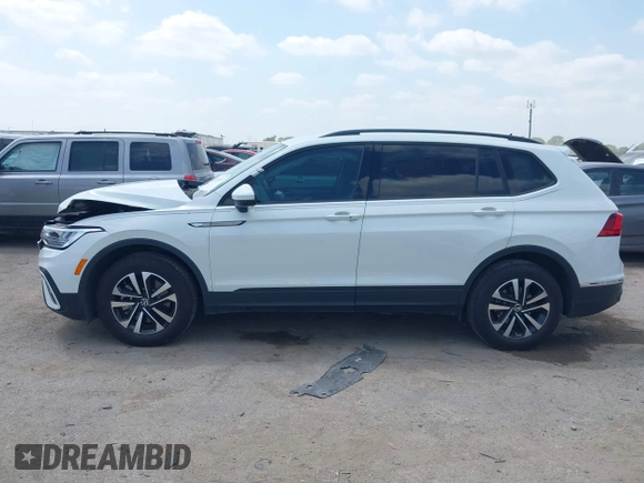2024 Volkswagen Tiguan S with VIN 3VVRB7AXXRM105923, listed as a IAAI auction lot 42052697 with 18,421 mi miles and . Bid and sale history available at DreamBid. Image 12.