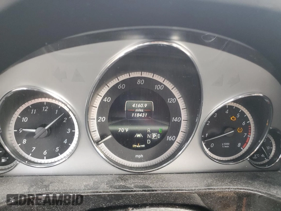 2013 Mercedes-Benz E 350 Luxury with VIN WDDHF8JB3DA696472, listed as a Copart auction lot 46779435 with 118,431 mi miles and Salvage Title. Bid and sale history available at DreamBid. Image 9.