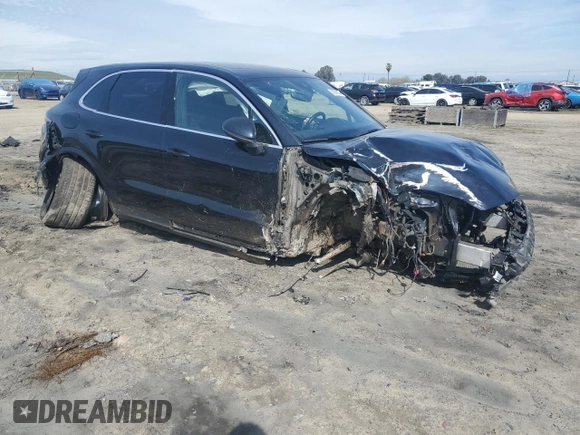2020 Porsche Cayenne with VIN WP1AA2AY7LDA05290, listed as a Copart auction lot 50330835 with 70,155 mi miles and Salvage title. Bid and sale history available at DreamBid. Image 4.