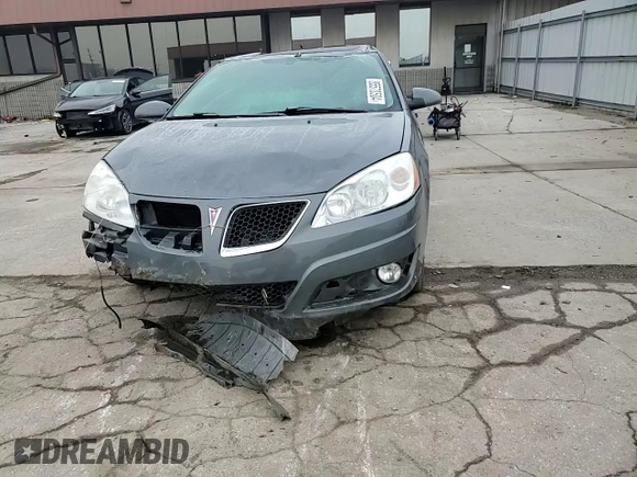 2009 Pontiac G6 GT 1SB z VIN 1G2ZK57K994246920, wystawiony jako Copart lot #85570504 z przebiegiem 127 048 mil mil oraz Czysty tytuł • Clean title. Historia ofert i sprzedaży dostępna na DreamBid. Obrazek 11.