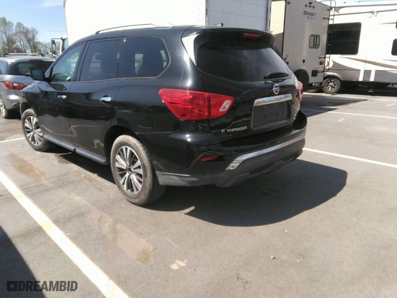 2017 Nissan Pathfinder S with VIN 5N1DR2MM1HC683719, listed as a IAAI auction lot 41944598 with 89,235 mi miles. Bid and sale history available at carsss.com. Image 3.