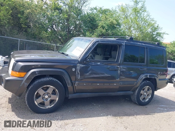 2006 Jeep Commander z VIN 1J8HG48N56C141782, wystawiony jako IAAI lot #42239618 z przebiegiem 113 037 mil mil oraz . Historia ofert i sprzedaży dostępna na DreamBid. Obrazek 14.