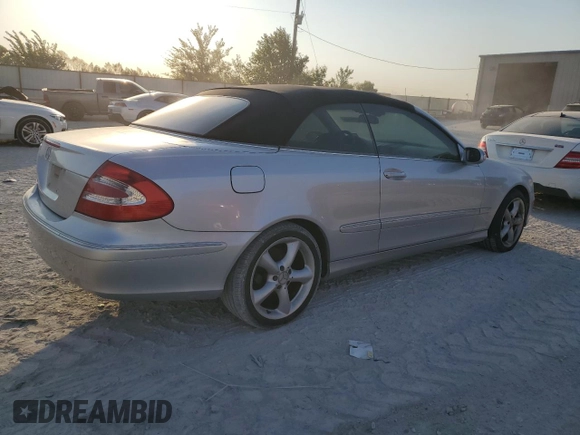 2005 Mercedes-Benz CLK 320 z VIN WDBTK65G15T047512, wystawiony jako Copart lot #75452814 z przebiegiem 131 655 mil mil oraz Czysty tytuł • Clean title. Historia ofert i sprzedaży dostępna na DreamBid. Obrazek 3.