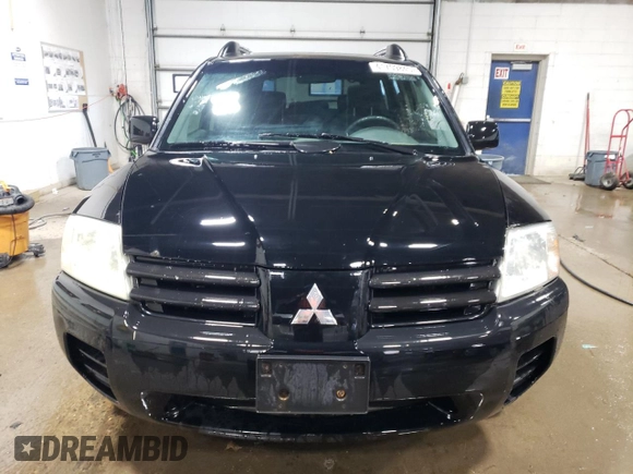 2005 Mitsubishi Endeavor LS with VIN 4A4MN21SX5E075273, listed as a Copart auction lot 41709845 with 174,496 mi miles and Clean Title. Bid and sale history available at carsss.com. Image 5.