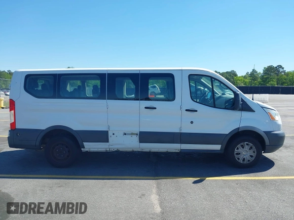 2015 Ford Transit XL z VIN 1FBZX2ZM5FKA37860, wystawiony jako IAAI lot #42059536 z przebiegiem 146 928 mil mil oraz . Historia ofert i sprzedaży dostępna na DreamBid. Obrazek 13.