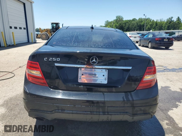 2013 Mercedes-Benz C 250 z VIN WDDGJ4HB0DG094411, wystawiony jako Copart lot #57593055 z przebiegiem 156 212 mil mil oraz Szkoda całkowita • Salvage title. Historia ofert i sprzedaży dostępna na DreamBid. Obrazek 6.