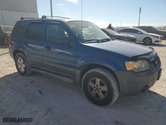 2007 Ford Escape XLS with VIN 1FMYU92Z87KA89317, listed as a Copart auction lot 82531204 with 110,686 mi miles and Salvage Title. Bid and sale history available at carsss.com. Image 4.
