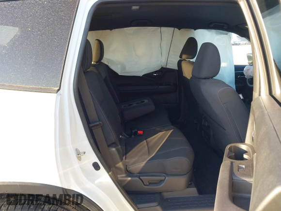 2021 Honda Passport Sport with VIN 5FNYF7H28MB000285, listed as a IAAI auction lot 41947386 with 25,496 mi miles and . Bid and sale history available at DreamBid. Image 8.