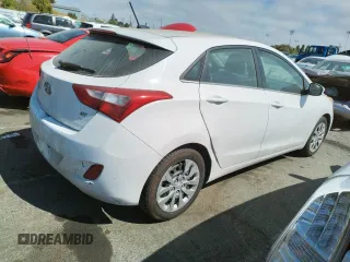 2016 Hyundai Elantra GT with VIN KMHD35LH1GU264415, listed as a Copart auction lot 66244884 with 104,293 mi miles and Clean Title. Bid and sale history available at carsss.com. Image 3.