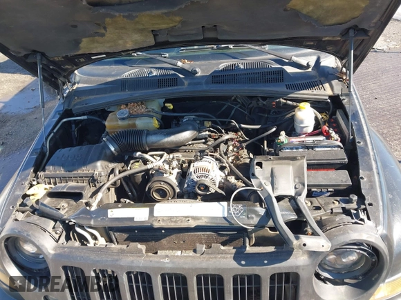 2006 Jeep Liberty Limited with VIN 1J4GL58K06W235832, listed as a IAAI auction lot 41604428 with 172,979 mi miles. Bid and sale history available at carsss.com. Image 10.