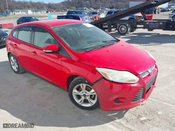 2014 Ford Focus SE with VIN 1FADP3K20EL200353, listed as a IAAI auction lot 41659047 with 156,421 mi miles. Bid and sale history available at carsss.com. Image 1.