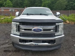 2017 Ford F-350 Platinum z VIN 1FT8W3B64HEC25752, wystawiony jako Copart lot #57534275 z przebiegiem 219 817 mil mil oraz Czysty tytuł • Clean title. Historia ofert i sprzedaży dostępna na DreamBid. Obrazek 5.