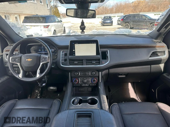 2022 Chevrolet Suburban Premier z VIN 1GNSKFKD0NR189734, wystawiony jako Copart lot #46651585 z przebiegiem 25 074 mil mil oraz Czysty tytuł • Clean title. Historia ofert i sprzedaży dostępna na DreamBid. Obrazek 7.