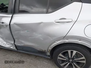 2019 Nissan Kicks SR with VIN 3N1CP5CU1KL535075, listed as a IAAI auction lot 42051466 with 73,730 mi miles. Bid and sale history available at carsss.com. Image 17.