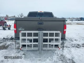 2008 Ford F-150 XLT z VIN 1FTPW14V18FB71129, wystawiony jako IAAI lot #41252246 z przebiegiem 282 129 mil mil oraz . Historia ofert i sprzedaży dostępna na DreamBid. Obrazek 17.