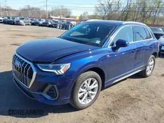 2024 Audi Q3 S line Premium Plus z VIN WA1EECF30R1173836, wystawiony jako IAAI lot #42044971 z przebiegiem 4848 mil mil oraz . Historia ofert i sprzedaży dostępna na DreamBid. Obrazek 2.