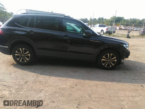 2022 Volkswagen Tiguan S with VIN 3VV0B7AX7NM108555, listed as a IAAI auction lot 37003805 with 21,077 mi miles. Bid and sale history available at carsss.com. Image 14.