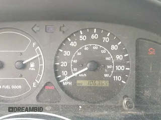1998 Chevrolet Prizm Lsi z VIN 1Y1SK5285WZ438757, wystawiony jako IAAI lot #41896020 z przebiegiem 106 369 mil mil oraz . Historia ofert i sprzedaży dostępna na DreamBid. Obrazek 7.
