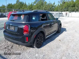 2022 MINI Countryman Oxford Edition with VIN WMZ23BR03N3N35831, listed as a IAAI auction lot 42002725 with 37,680 mi miles and . Bid and sale history available at DreamBid. Image 4.