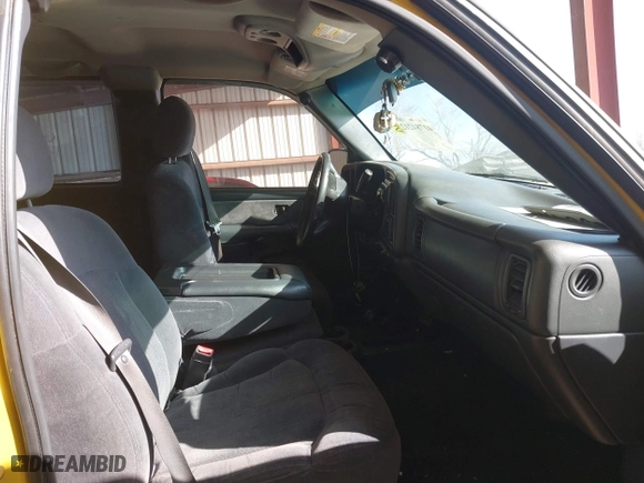 2002 Chevrolet Silverado 1500 LS with VIN 1GCEK19VX2Z244807, listed as a IAAI auction lot 41784212 with 246,067 mi miles. Bid and sale history available at carsss.com. Image 5.