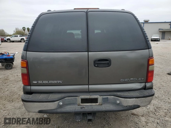 2001 Chevrolet Suburban LS with VIN 3GNEC16T11G166021, listed as a Copart auction lot 46062145 with 309,029 mi miles and Salvage Title. Bid and sale history available at carsss.com. Image 6.