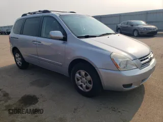 2008 Kia Sedona with VIN KNDMB133186266403, listed as a Copart auction lot 64000144 with 147,147 mi miles and Salvage Title. Bid and sale history available at carsss.com. Image 4.