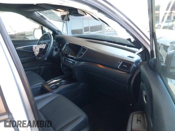 2020 Honda Passport EX-L with VIN 5FNYF7H56LB002724, listed as a IAAI auction lot 42607517 with Not provided miles and . Bid and sale history available at DreamBid. Image 5.
