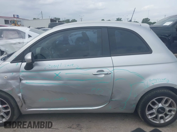 2013 FIAT 500 Pop z VIN 3C3CFFAR6DT633062, wystawiony jako IAAI lot #42302507 z przebiegiem 184 023 mil mil oraz . Historia ofert i sprzedaży dostępna na DreamBid. Obrazek 14.