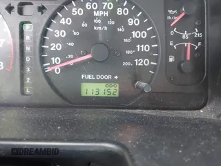 2001 Isuzu Trooper S z VIN JACDS58XX17J04528, wystawiony jako IAAI lot #41945828 z przebiegiem 113 152 mil mil oraz . Historia ofert i sprzedaży dostępna na DreamBid. Obrazek 7.