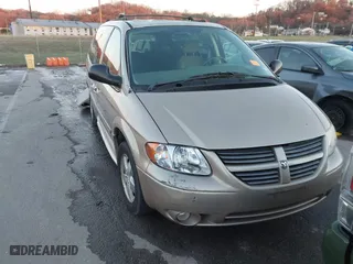 2005 Dodge Caravan SXT with VIN 2D4GP44L55R596566, listed as a IAAI auction lot 41052753 with 109,031 mi miles. Bid and sale history available at carsss.com. Image 13.