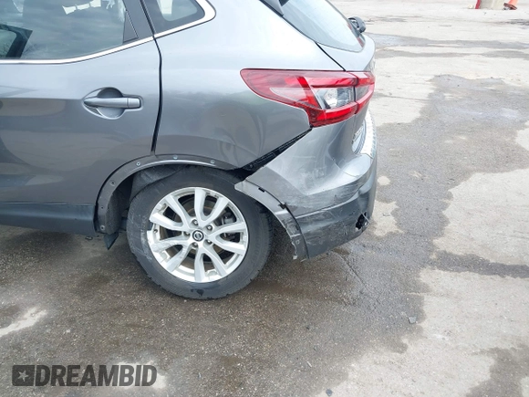 2020 Nissan Rogue Sport SL with VIN JN1BJ1CW4LW388642, listed as a IAAI auction lot 41914507 with 42,076 mi miles. Bid and sale history available at carsss.com. Image 6.