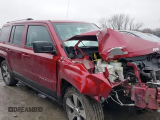 2016 Jeep Patriot Latitude with VIN 1C4NJRFB8GD737806, listed as a IAAI auction lot 41509880 with 87,111 mi miles. Bid and sale history available at carsss.com. Image 14.