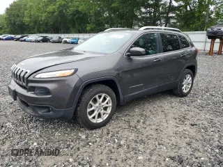 2017 Jeep Cherokee Latitude with VIN 1C4PJMCS8HW505261, listed as a Copart auction lot 60284375 with 37,744 mi miles and Salvage title. Bid and sale history available at DreamBid. Image 1.