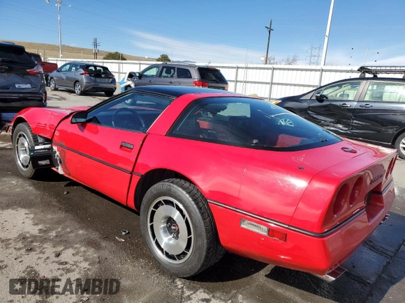 1985 Chevrolet Corvette z VIN 1G1YY0784F5120783, wystawiony jako Copart lot #49300085 z przebiegiem 48 620 mil mil oraz Czysty tytuł • Clean title. Historia ofert i sprzedaży dostępna na DreamBid. Obrazek 2.